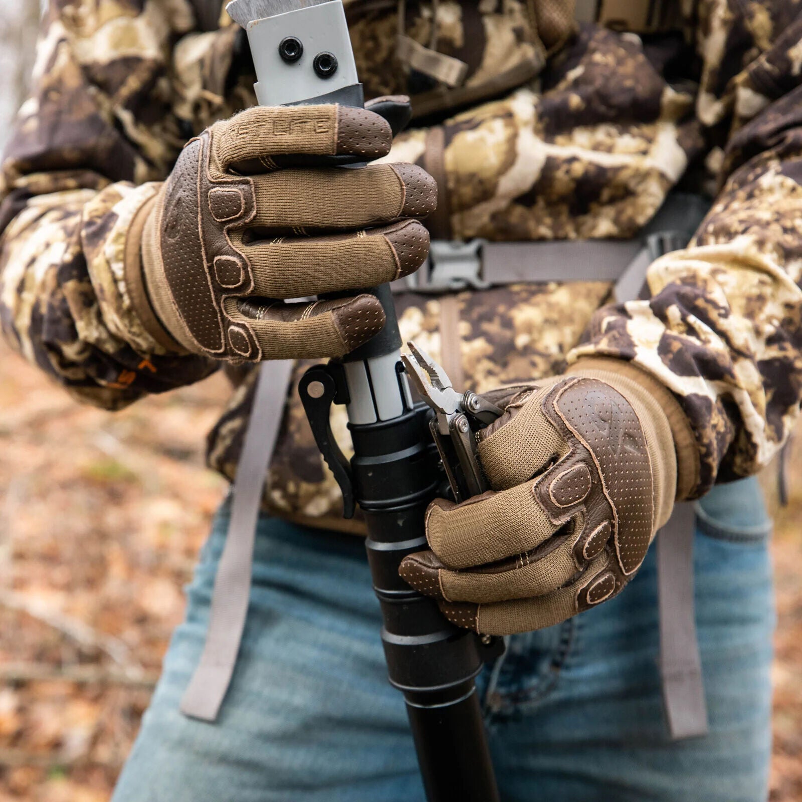 Shale Touch Hybrid Glove - Image 3